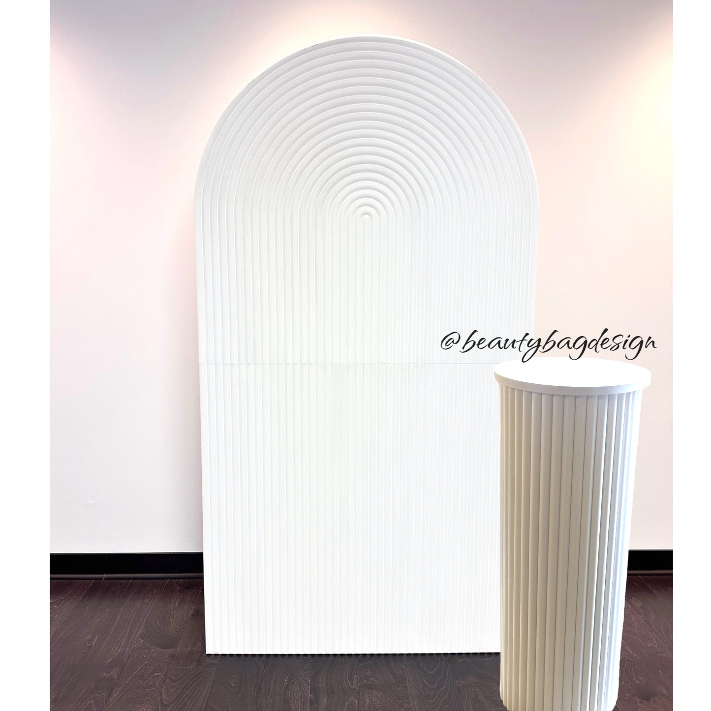 Arch Ripple Wood Backdrop RENTAL - White